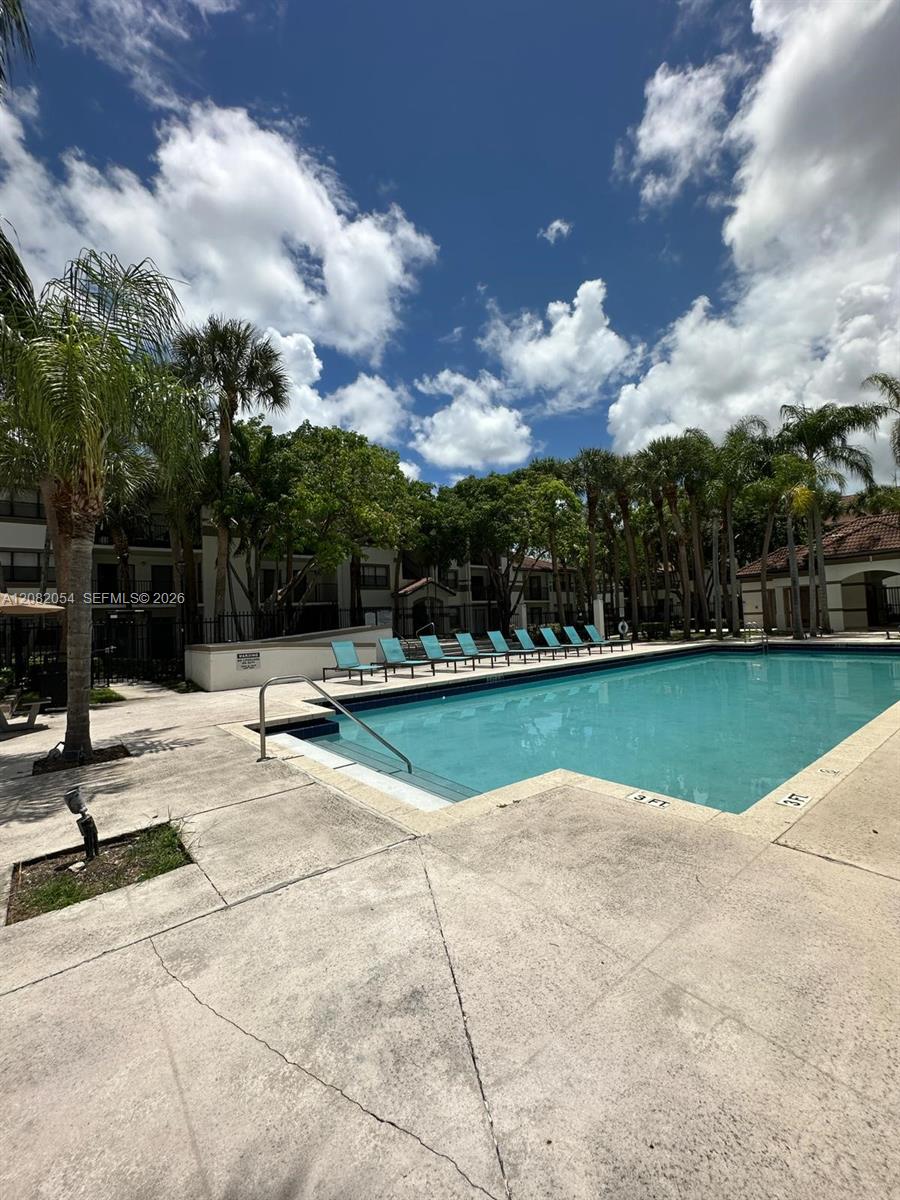 540 S Park Rd # 9 — Photo 4