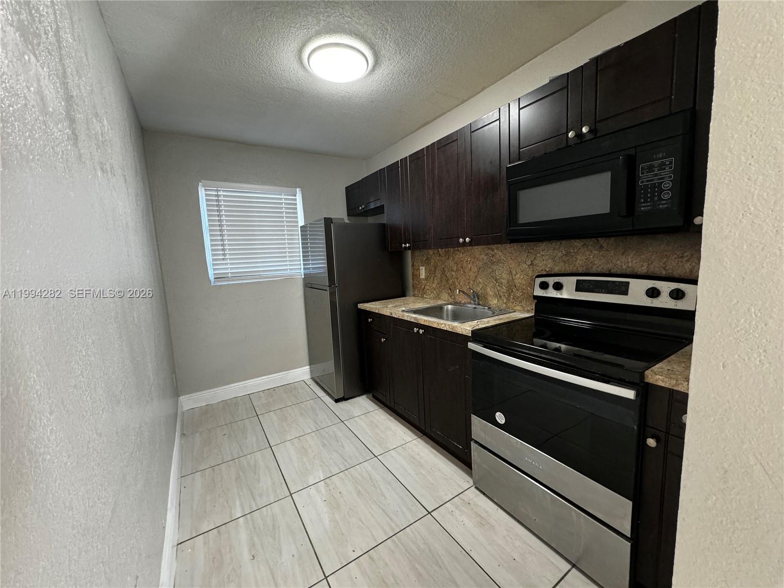 1940 Washington Ave # 11, Opa-Locka FL 33054