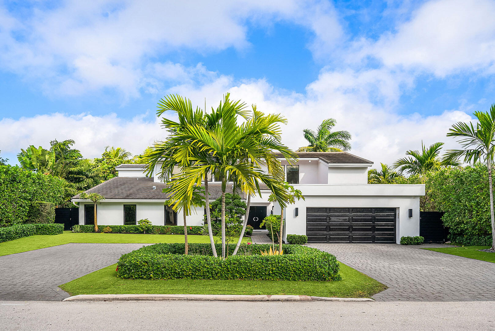 229 S Maya Palm Drive — Photo 3