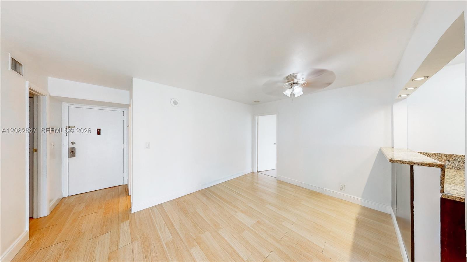17011 N Bay Rd # 516 — Photo 2