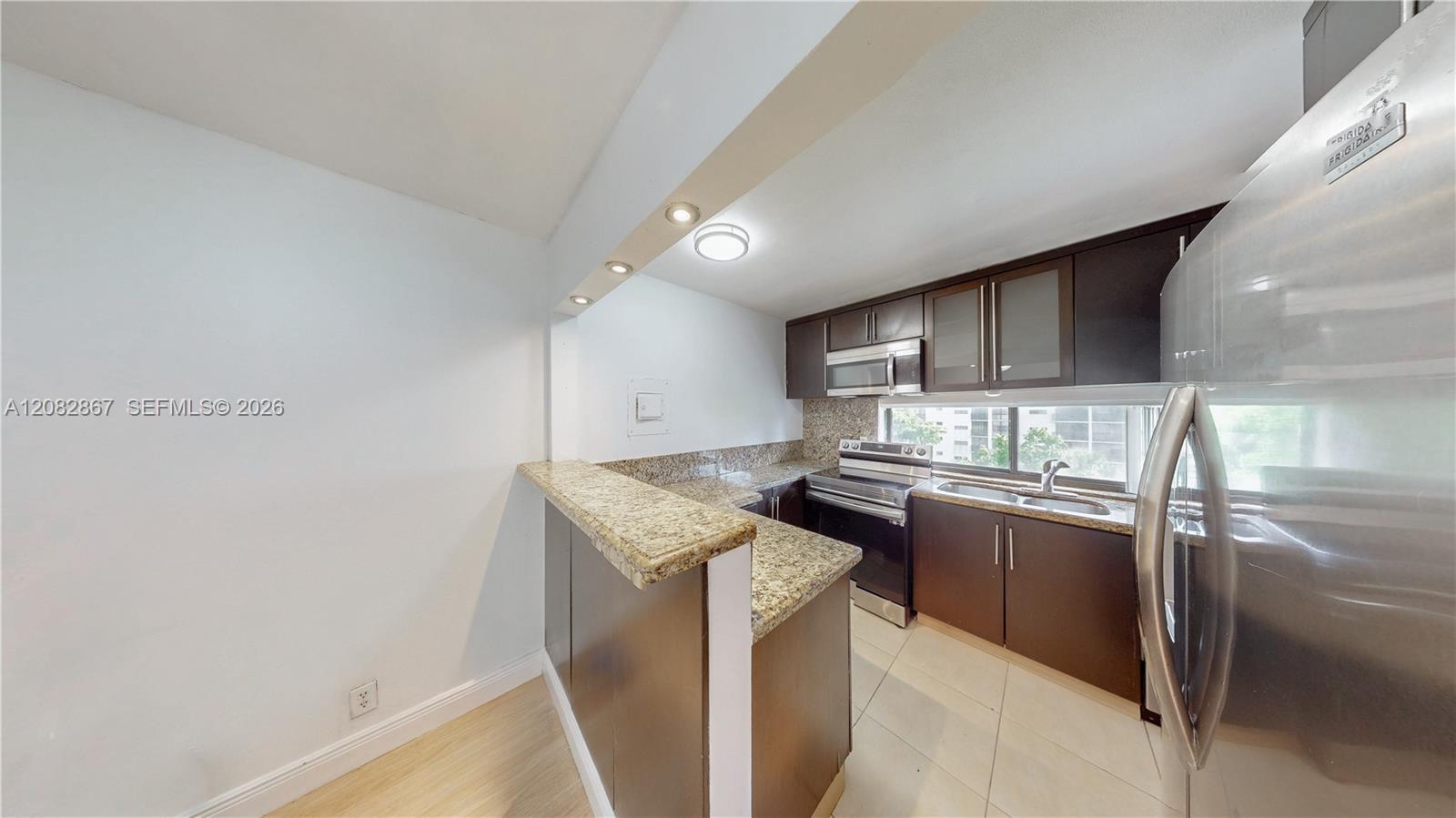17011 N Bay Rd # 516 — Photo 5