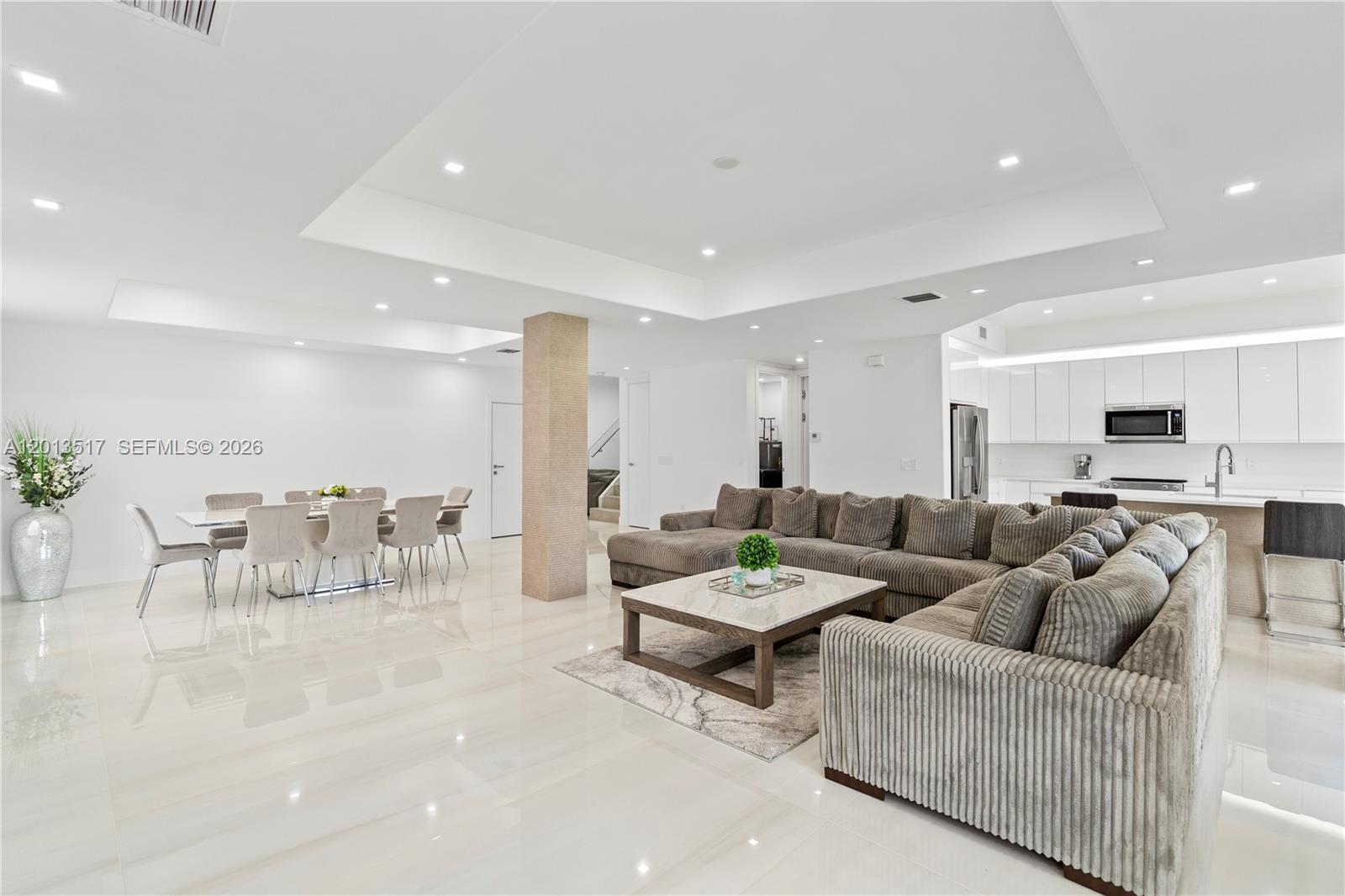 3188 NE 211th Ter, Aventura FL 33180