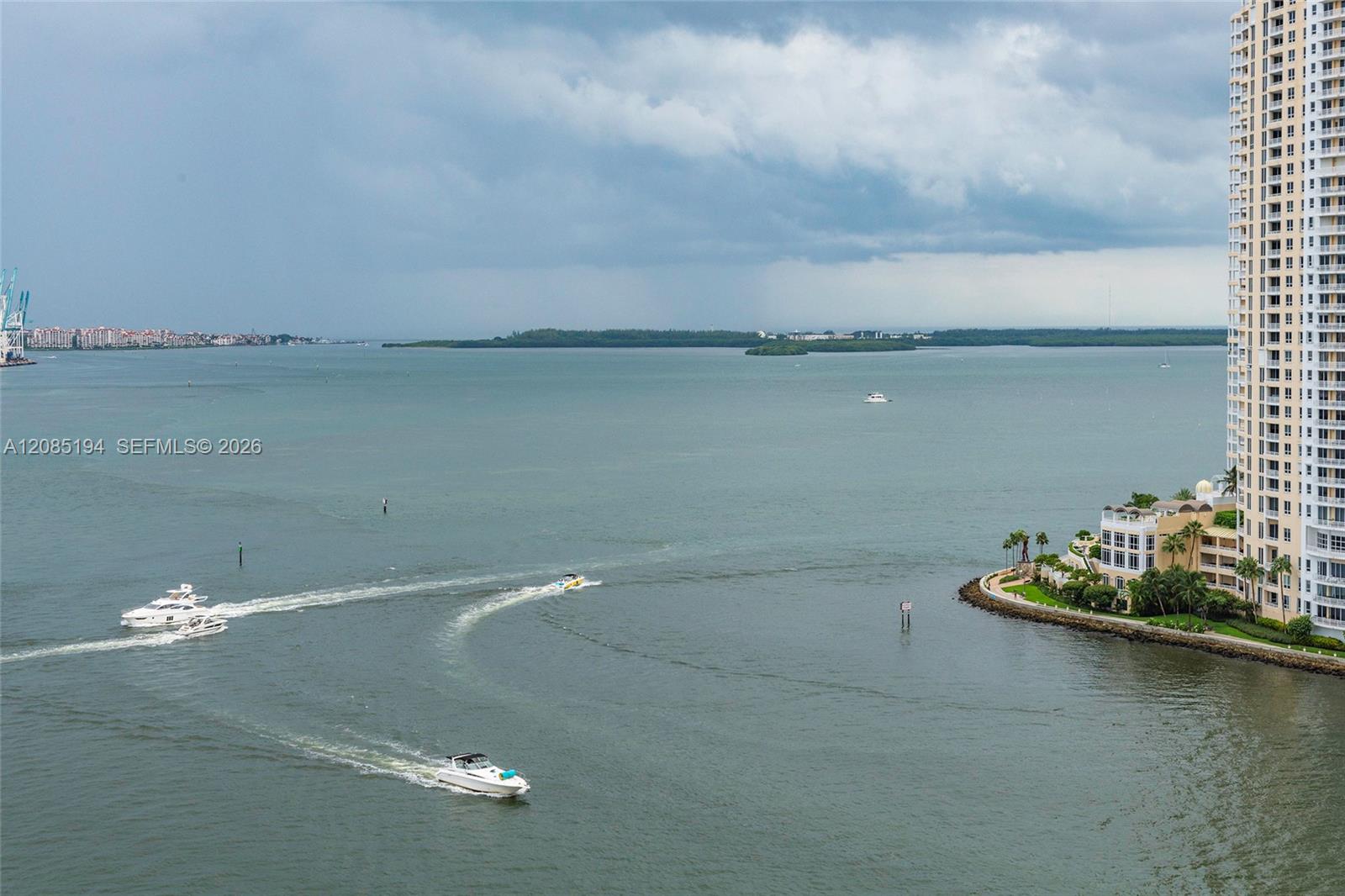 335 S Biscayne Blvd # 1801 — Photo 4