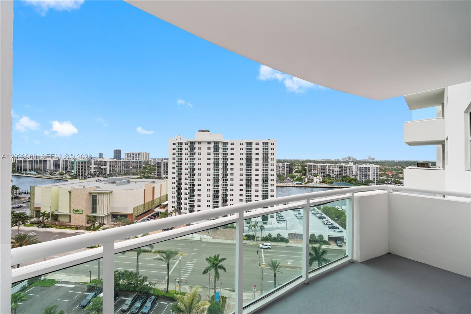 3001 S Ocean Dr # 1439 — Photo 2
