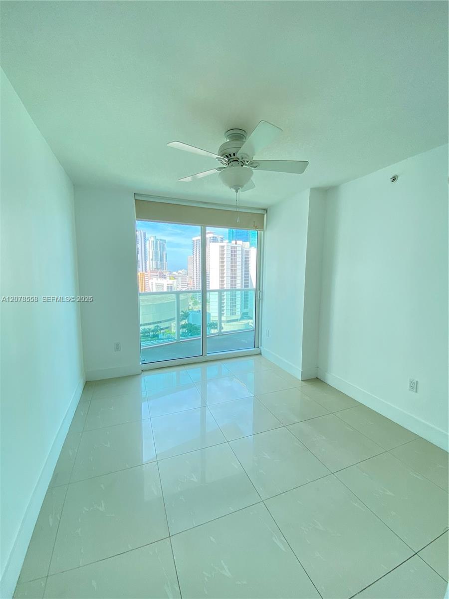 41 SE 5th St # 1109 — Photo 4