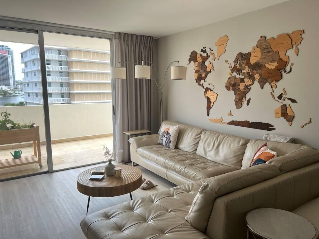 427 GOLDEN ISLES Drive # 4I — Photo 3