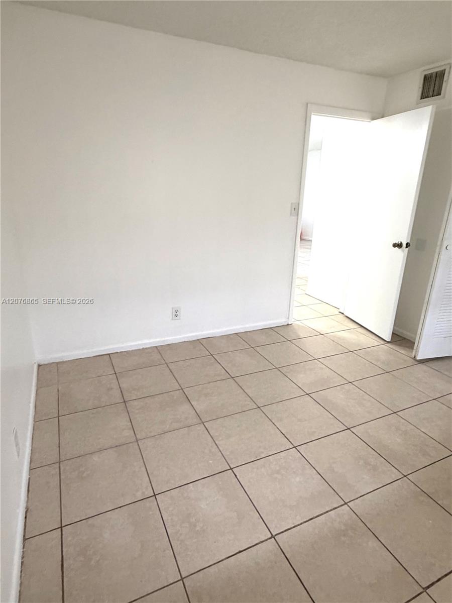 95 NE 41st St # O219 — Photo 2