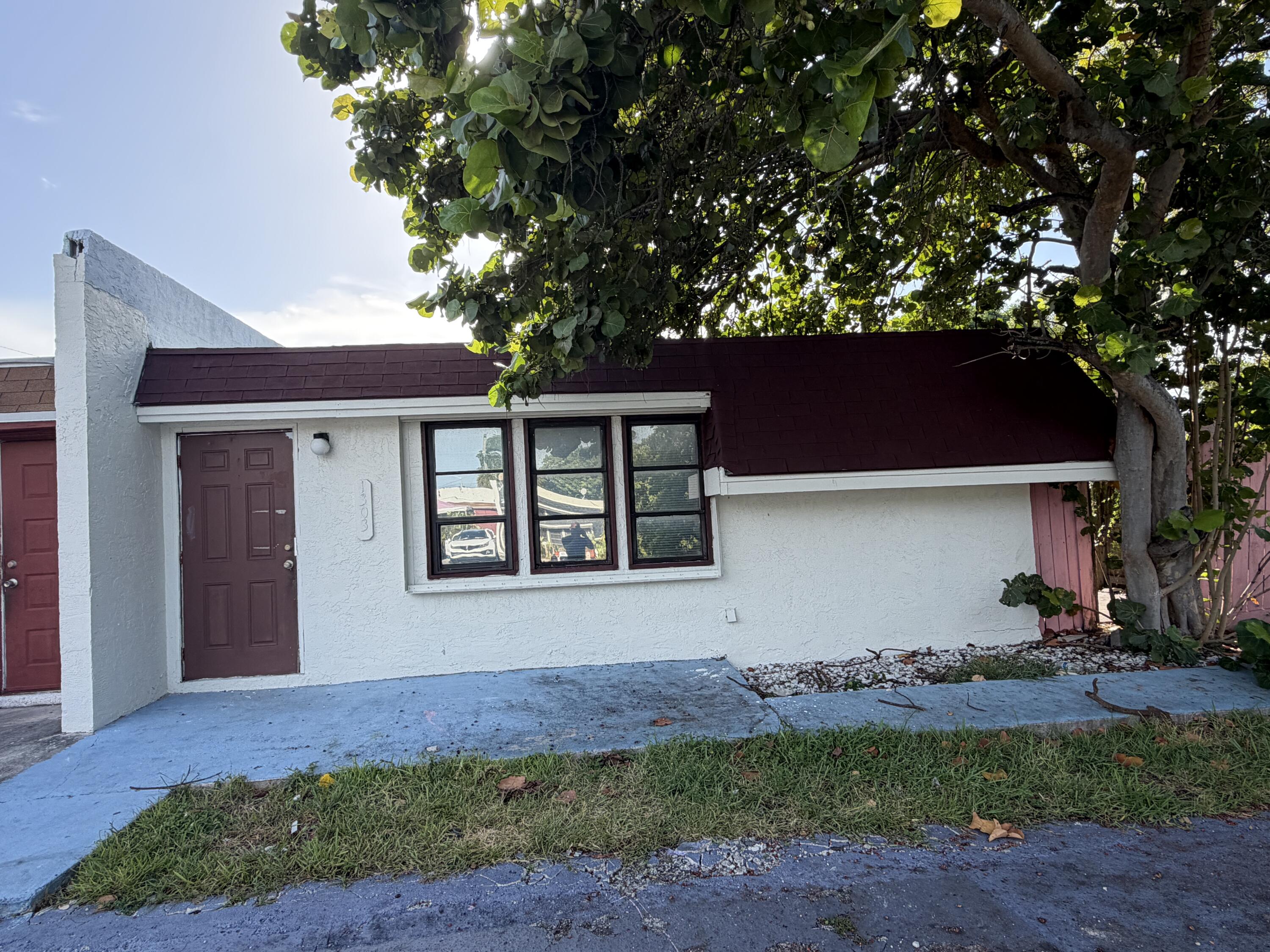 1303 NW 8TH Avenue — Photo 5