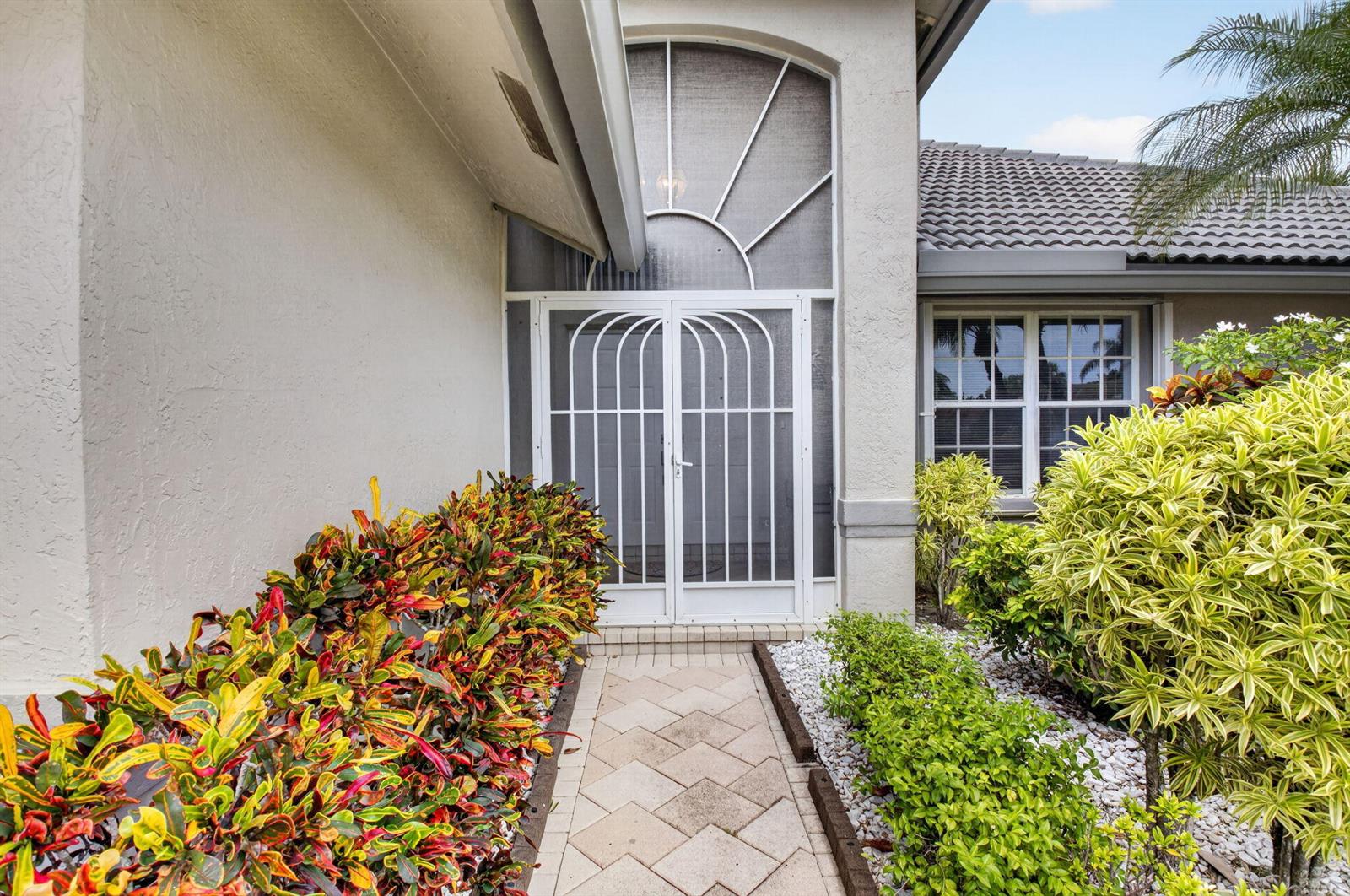 Screen enclosed entry