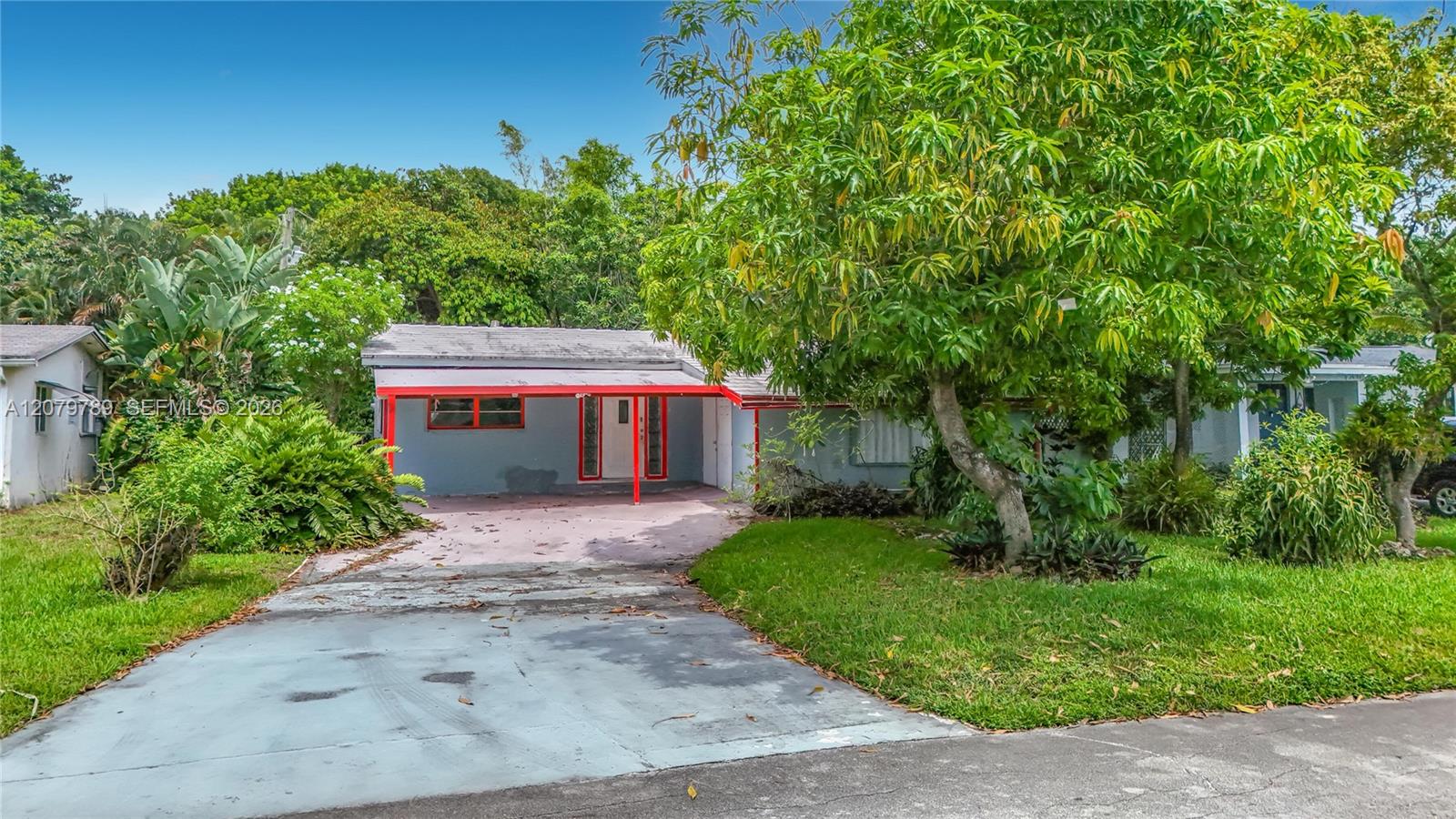 5661 Allen St — Photo 2