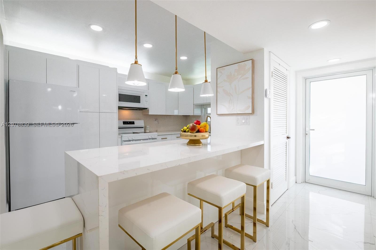 300 S Hollybrook Dr # 310 — Photo 4