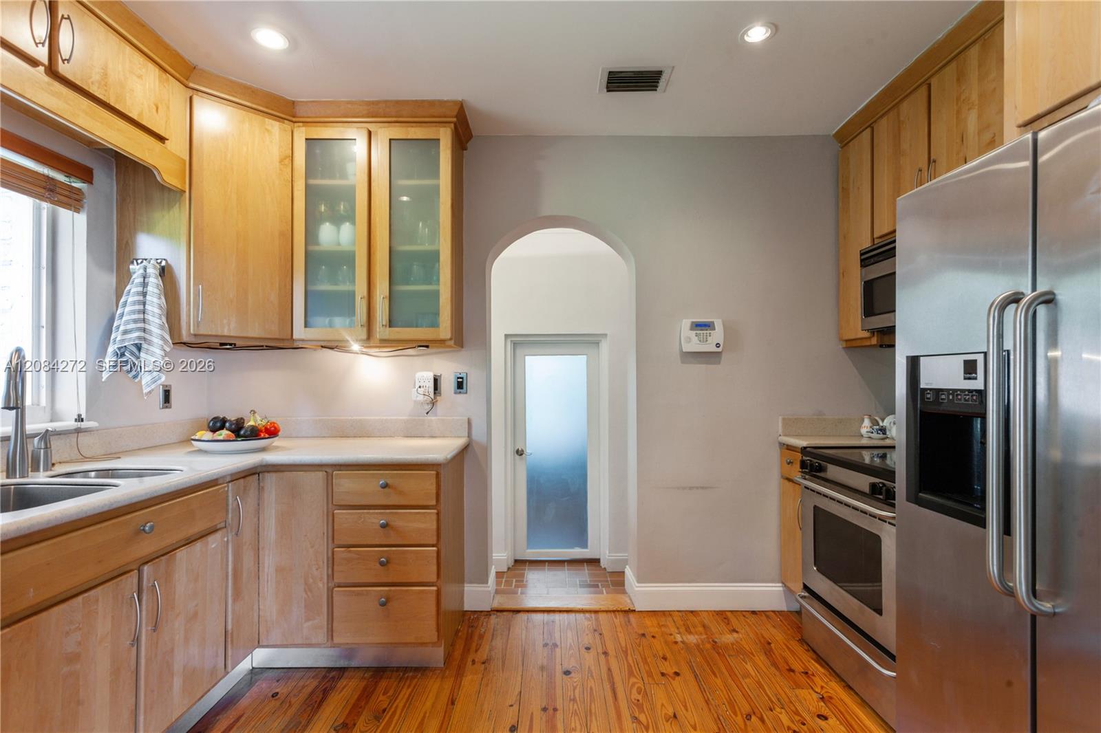 7311 NE 8th Ave — Photo 5