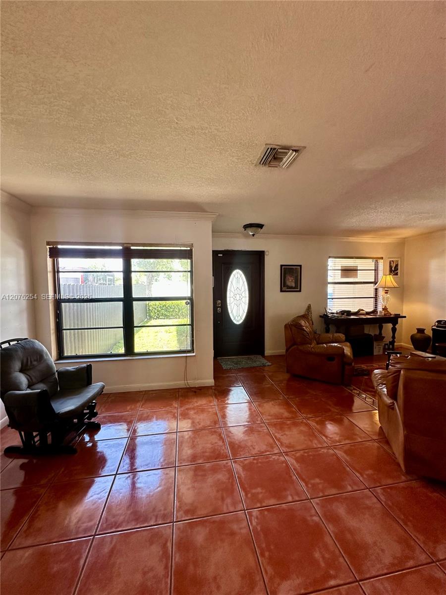 10330 Puerto Rico Dr, Cutler Bay FL 33189