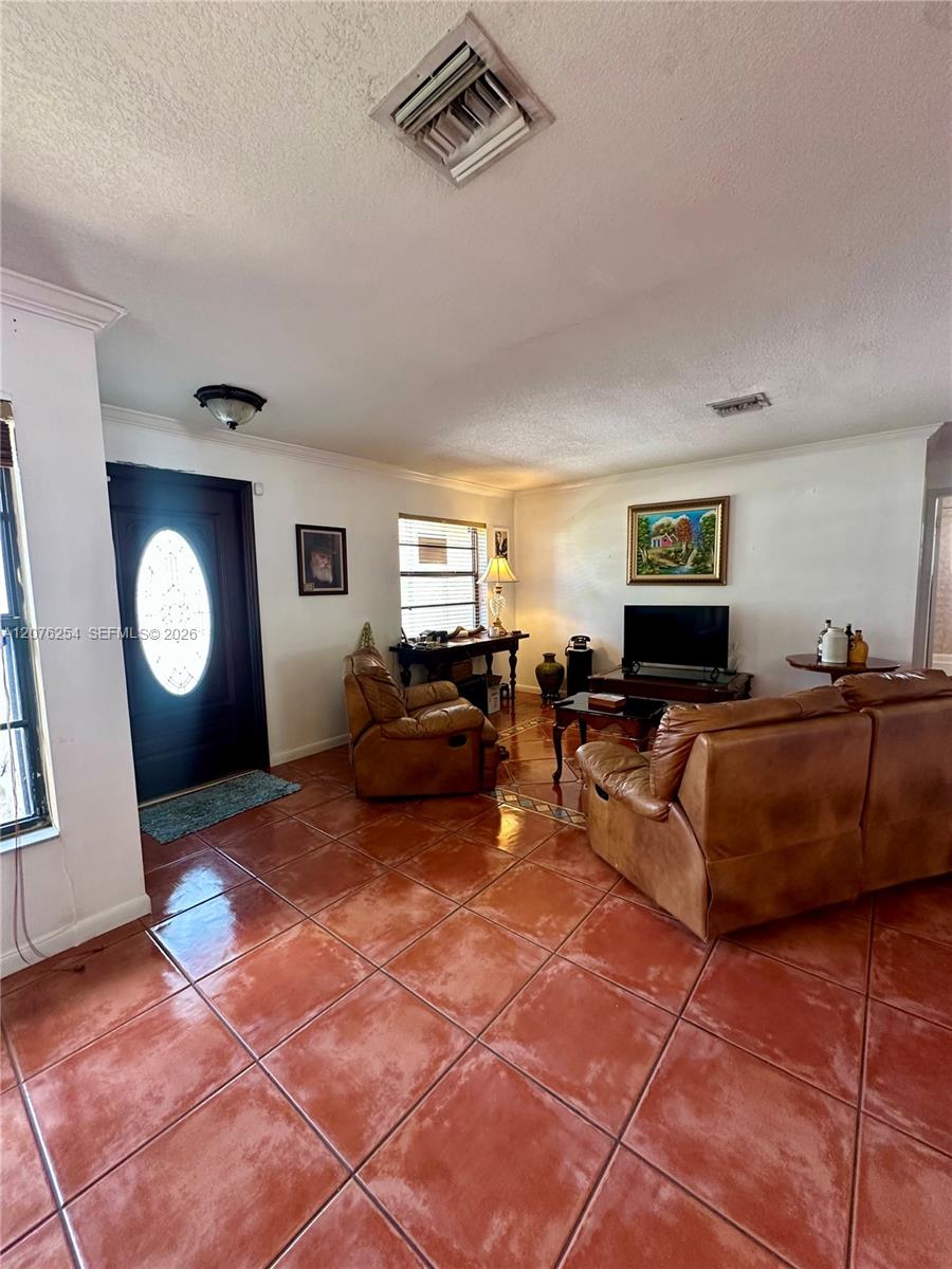 10330 Puerto Rico Dr — Photo 3