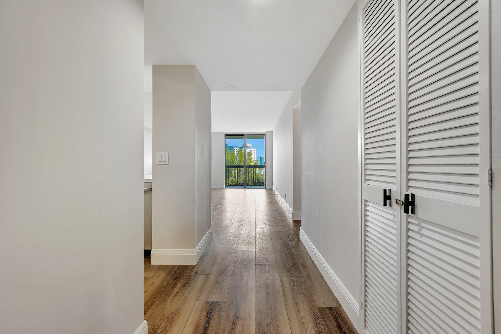 2900 NE 14TH ST Causeway # 602 — Photo 4