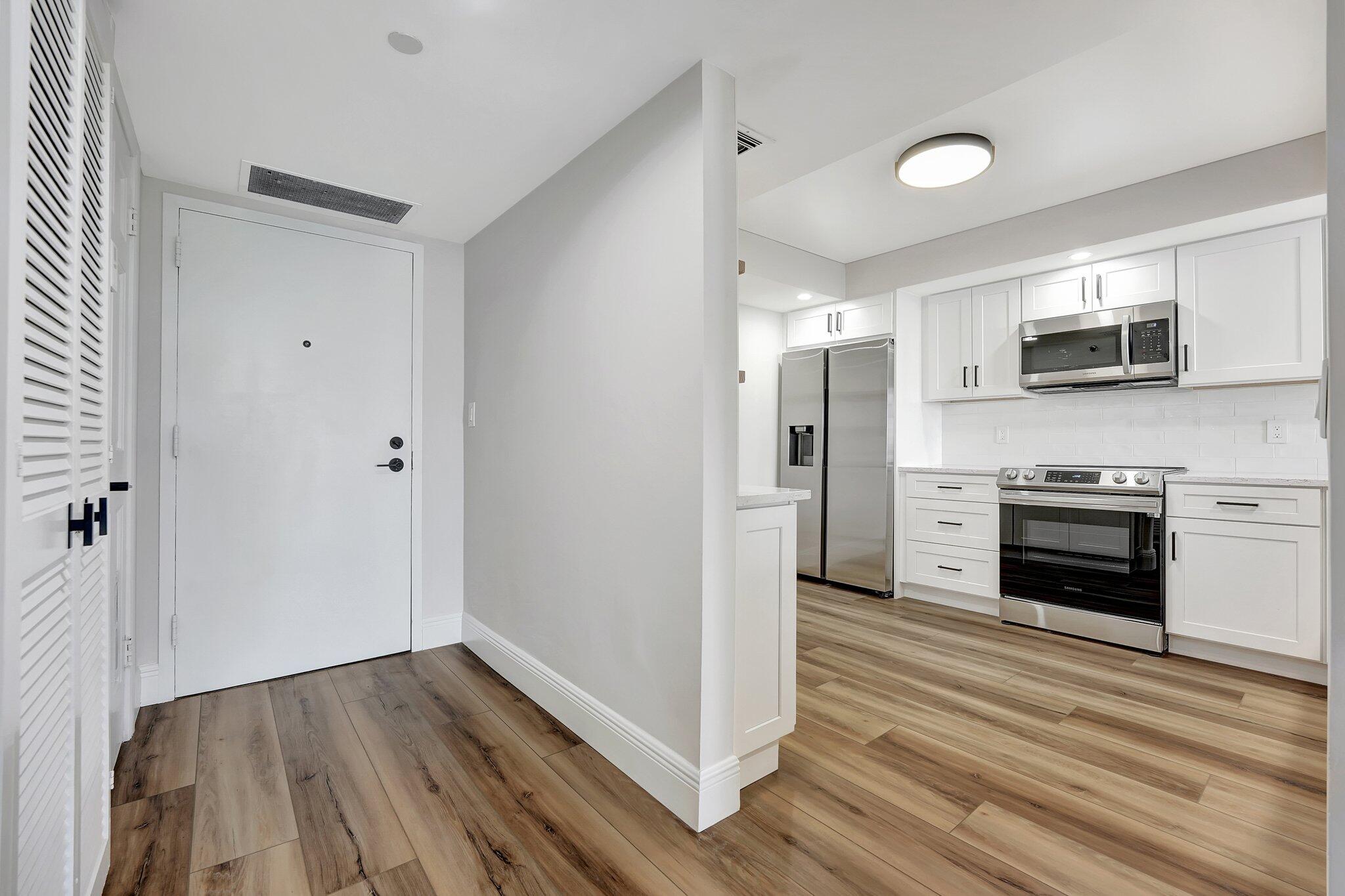 2900 NE 14TH ST Causeway # 602 — Photo 3