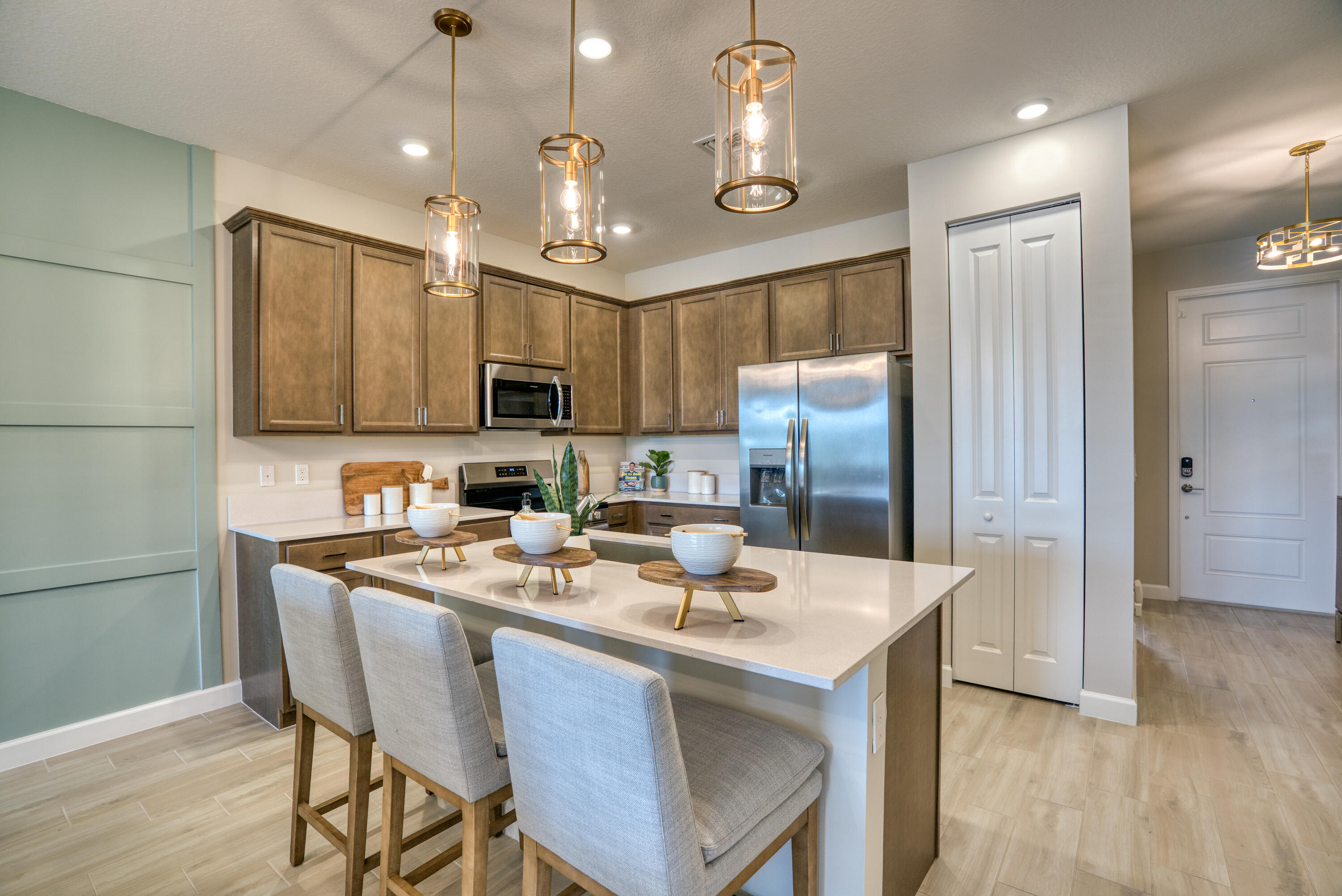 5820 SHINING SEA Court — Photo 2
