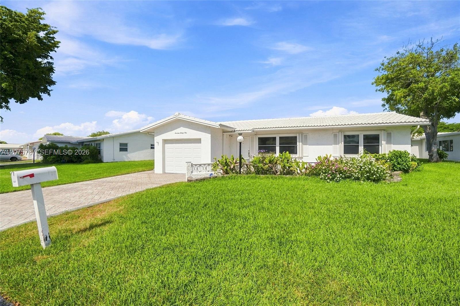 1431 NW 85th Way, Plantation FL 33322