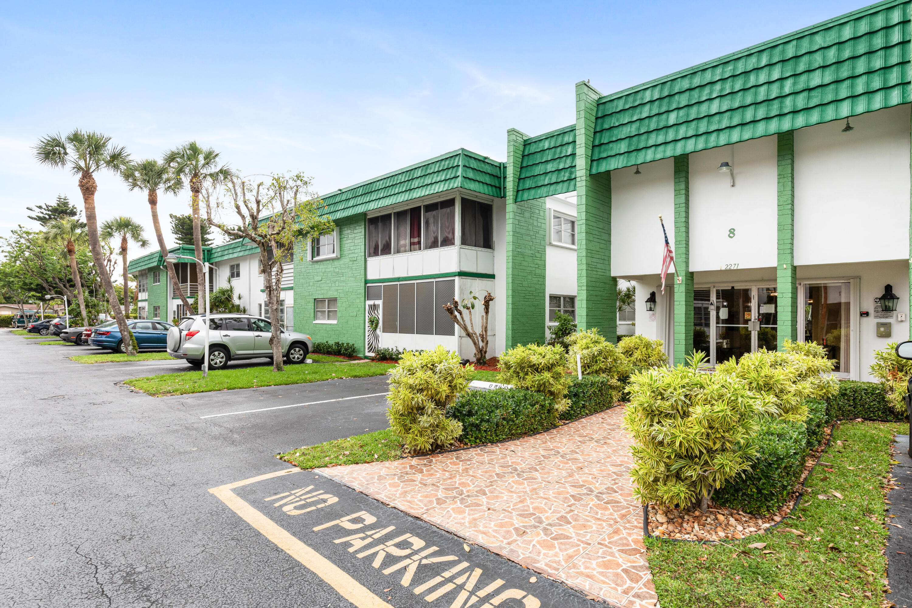 2271 NW 48th Terrace # 111, Lauderhill FL 33313