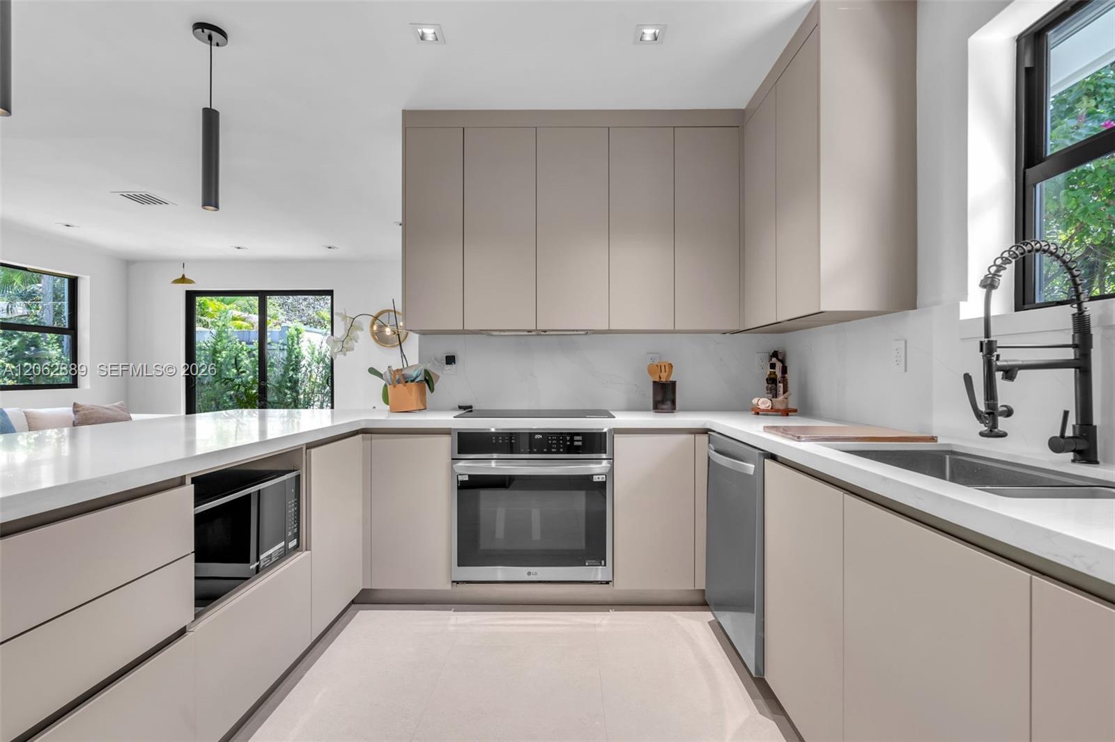 536 Minorca Ave View 12