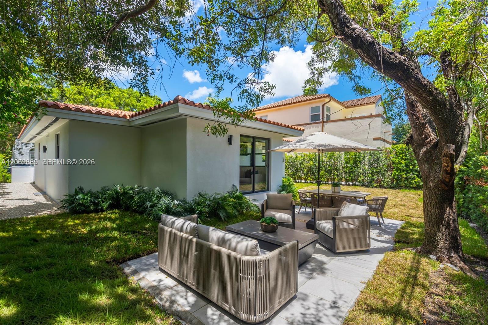536 Minorca Ave View 5