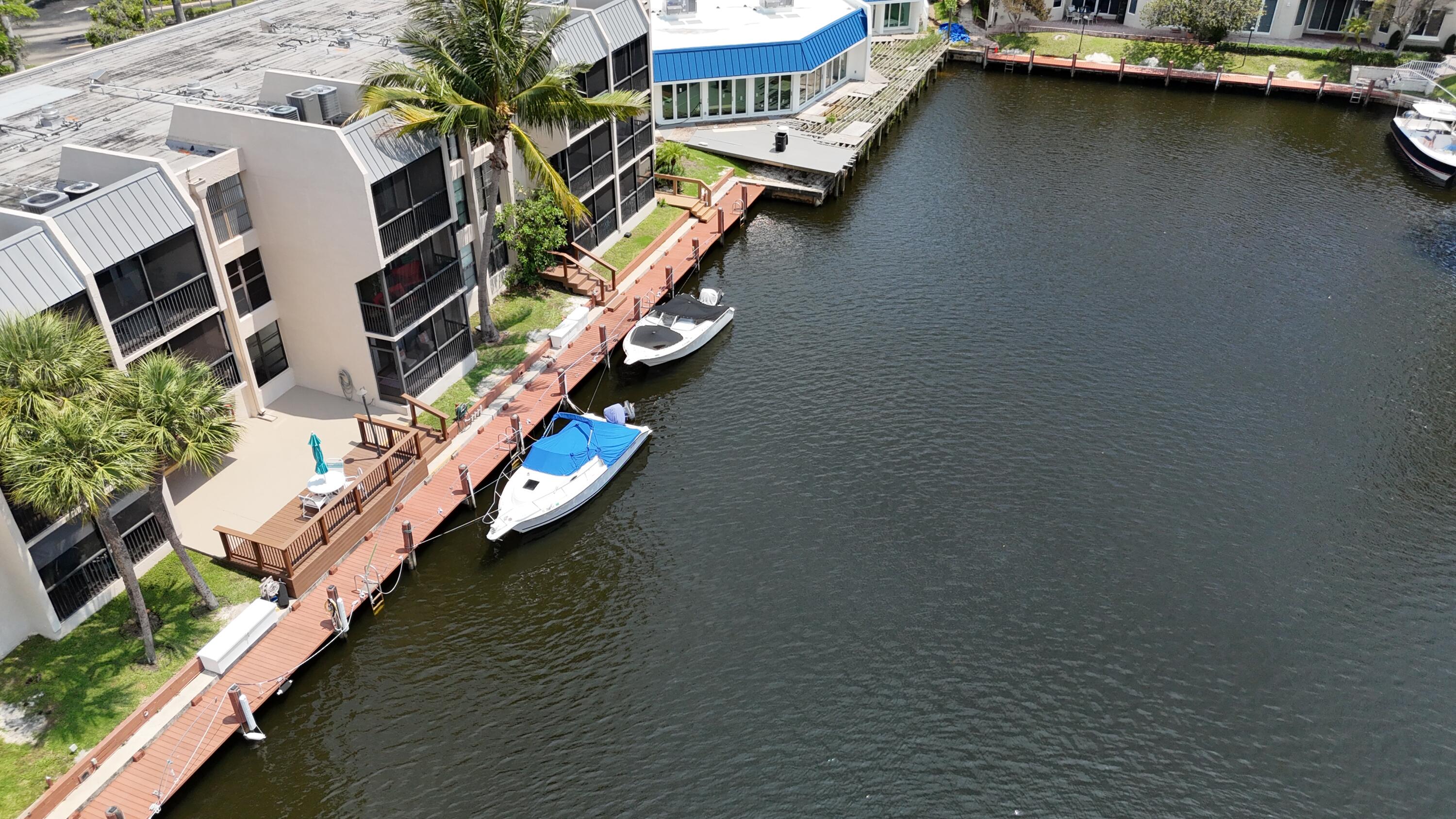 1 Royal Palm Way # 101, Boca Raton FL 33432