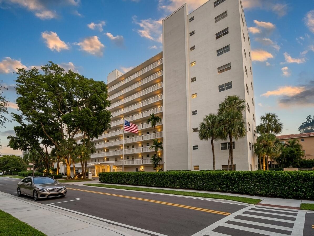 2555 NE 11th Street # 303, Fort Lauderdale FL 33304