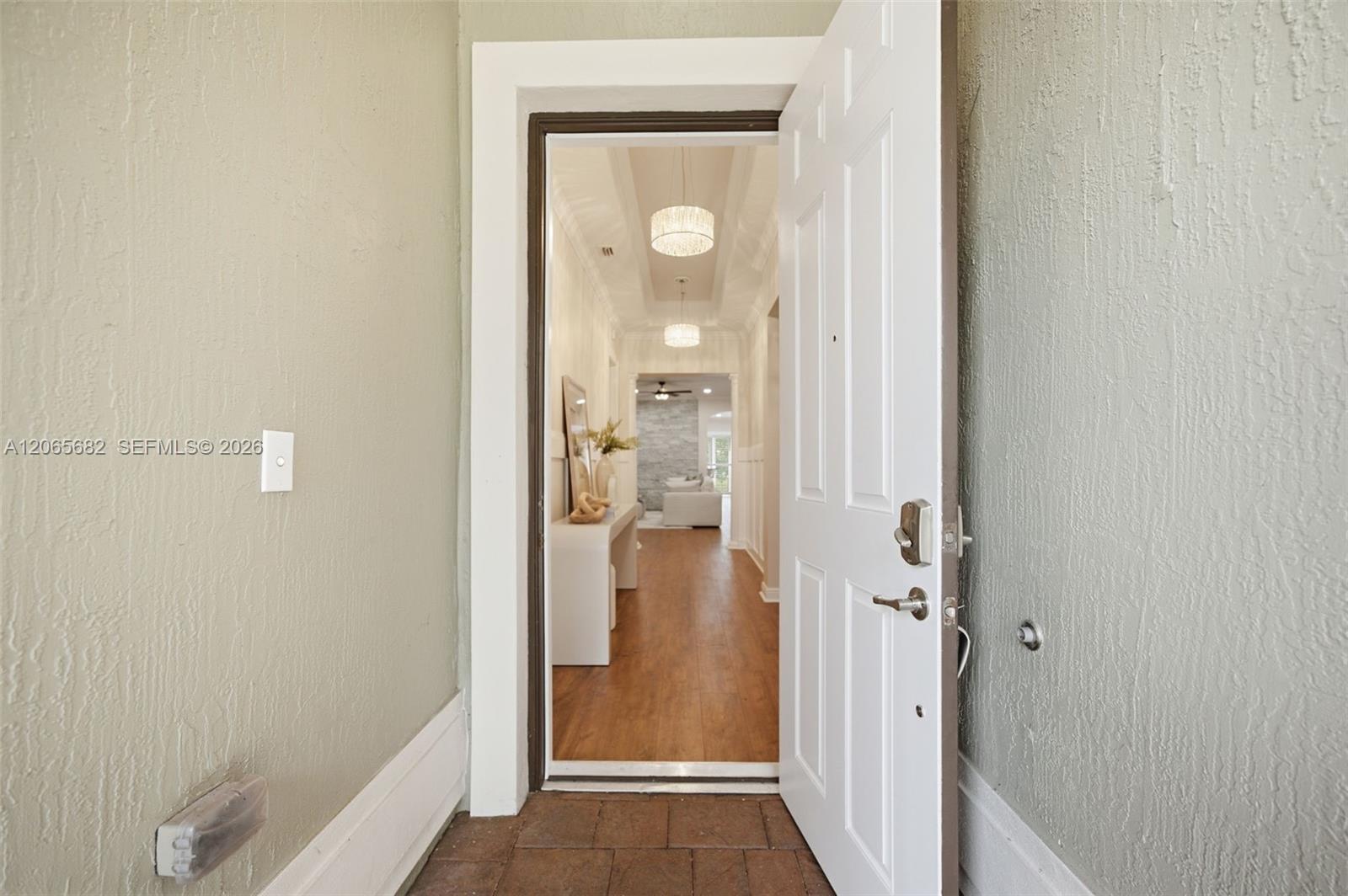 8550 Lakeside Bnd — Photo 3