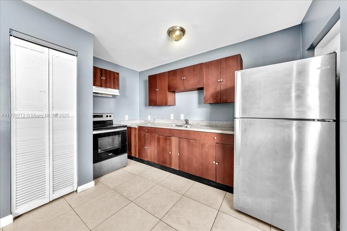 365 NW 8th St # 211 — Photo 2