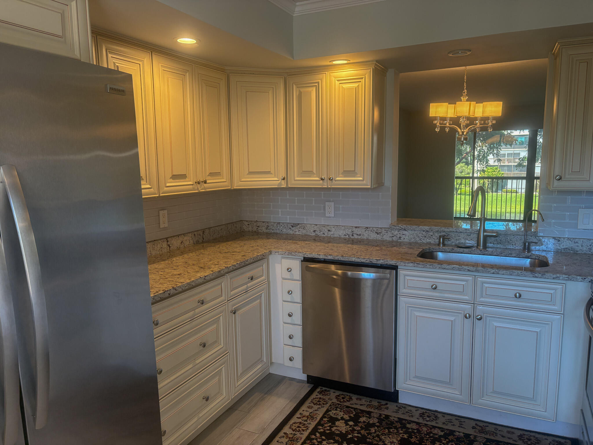 6515 KENSINGTON Lane # 304 — Photo 5