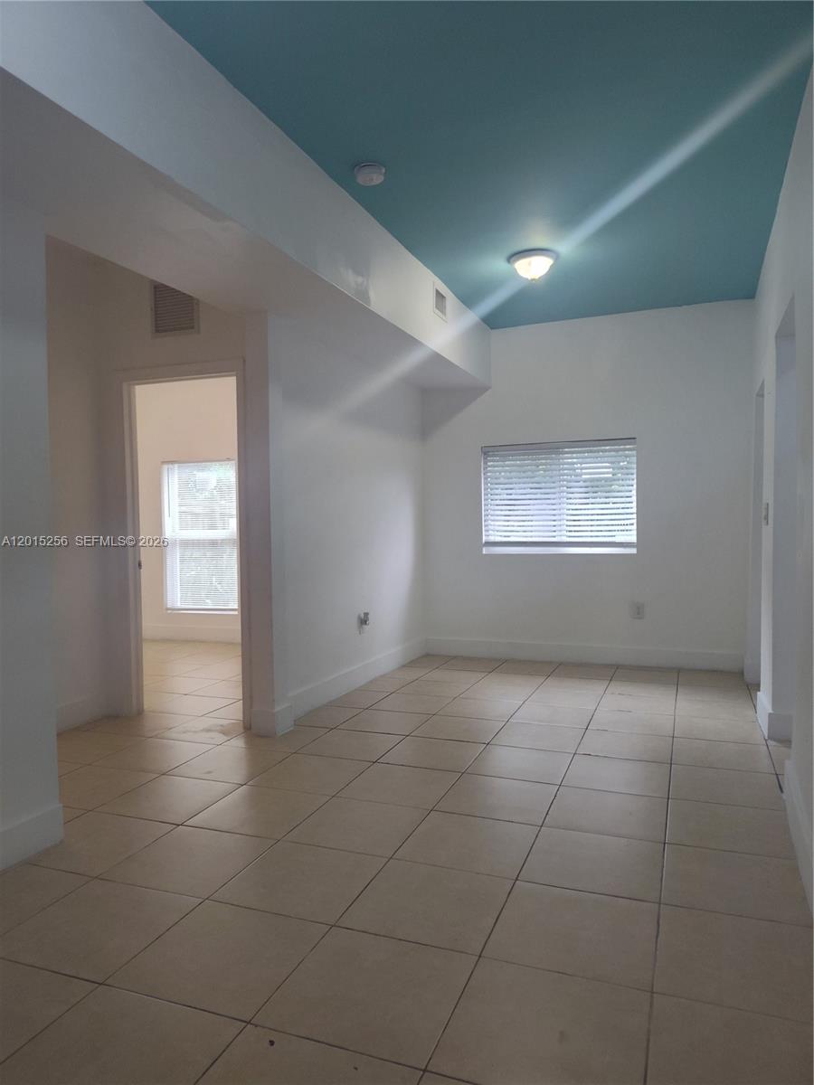 8028 NW 5th Ct Rear, Miami FL 33150