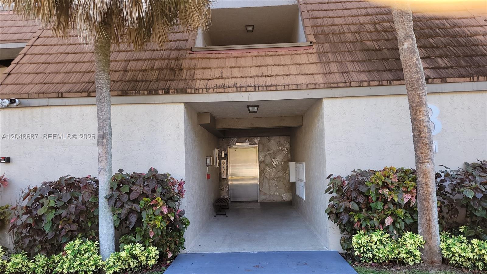 461 Ives Dairy Rd # 2, Miami FL 33179