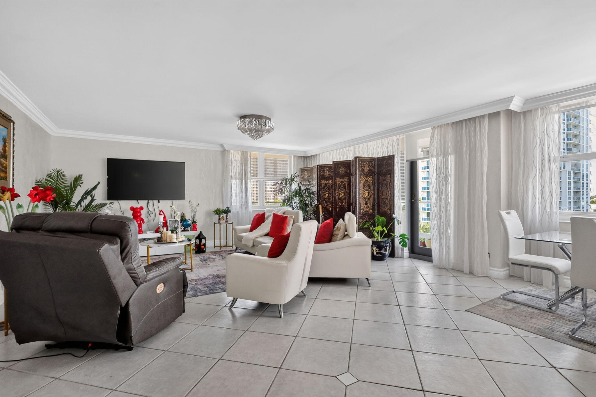 1920 S OCEAN Drive # 6A View 4