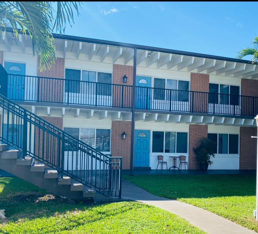 124 Yacht Club Drive # 1, North Palm Beach FL 33408