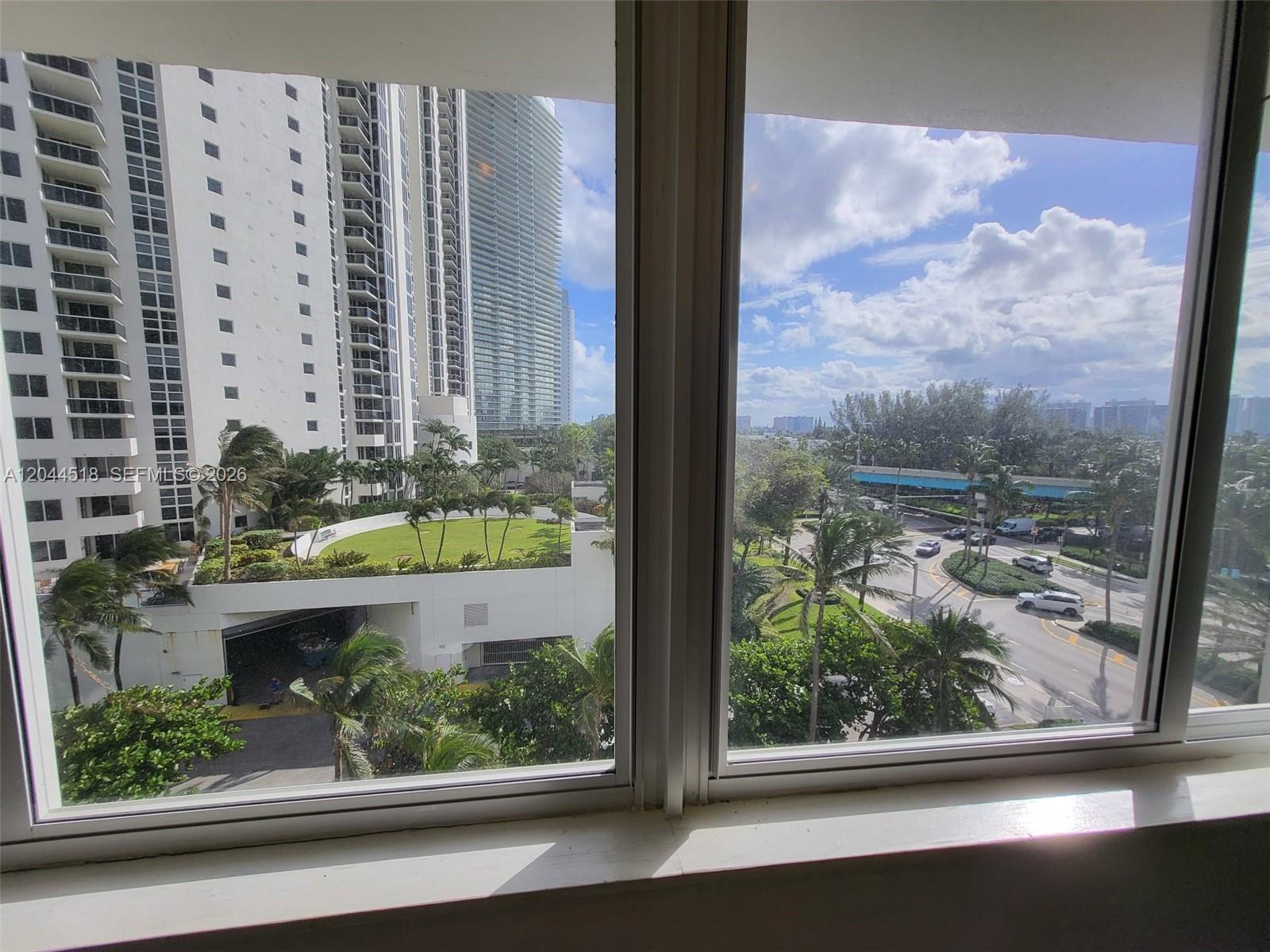 19201 E Collins Ave # 442 View 2