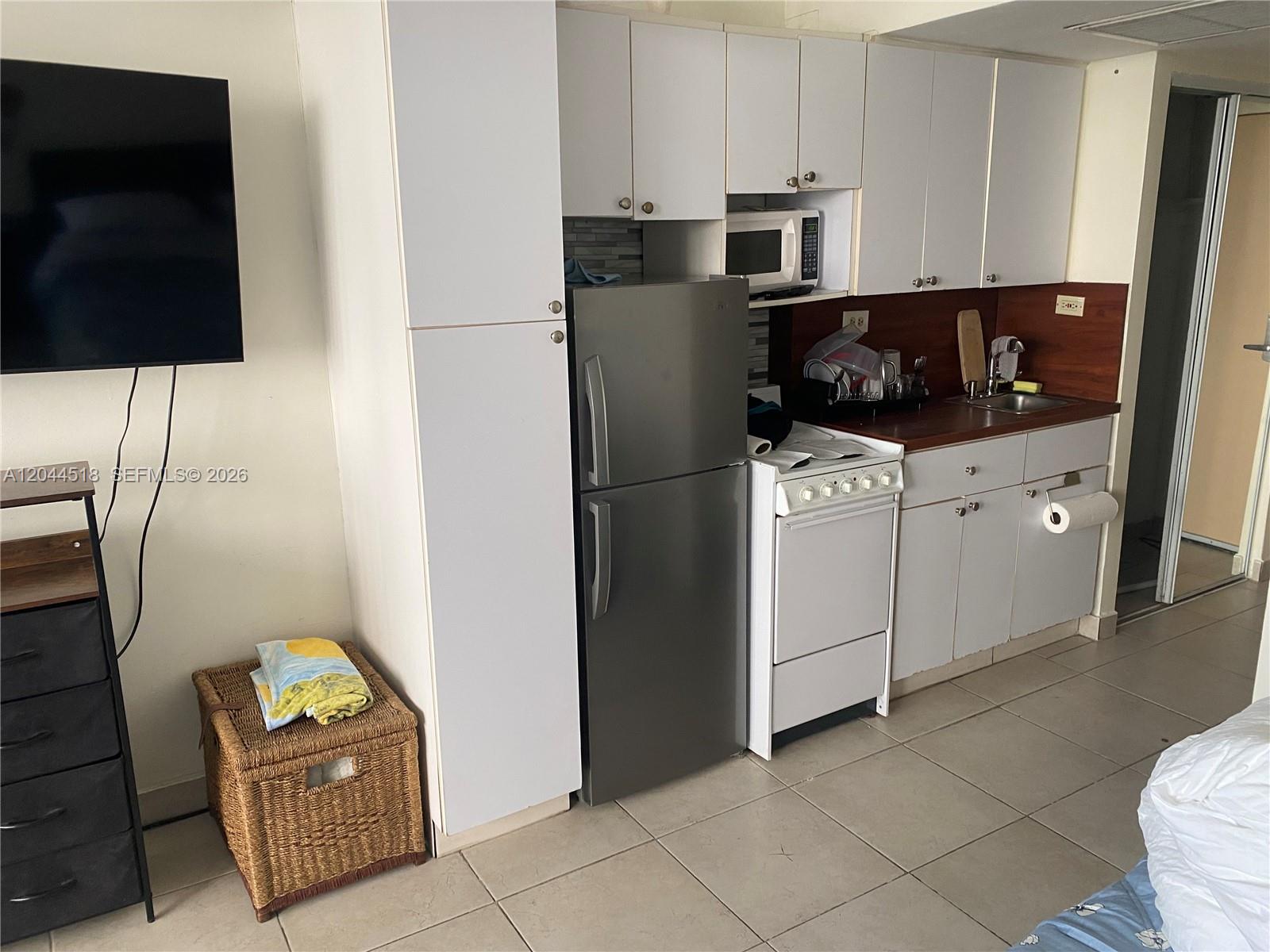 19201 E Collins Ave # 442 View 7