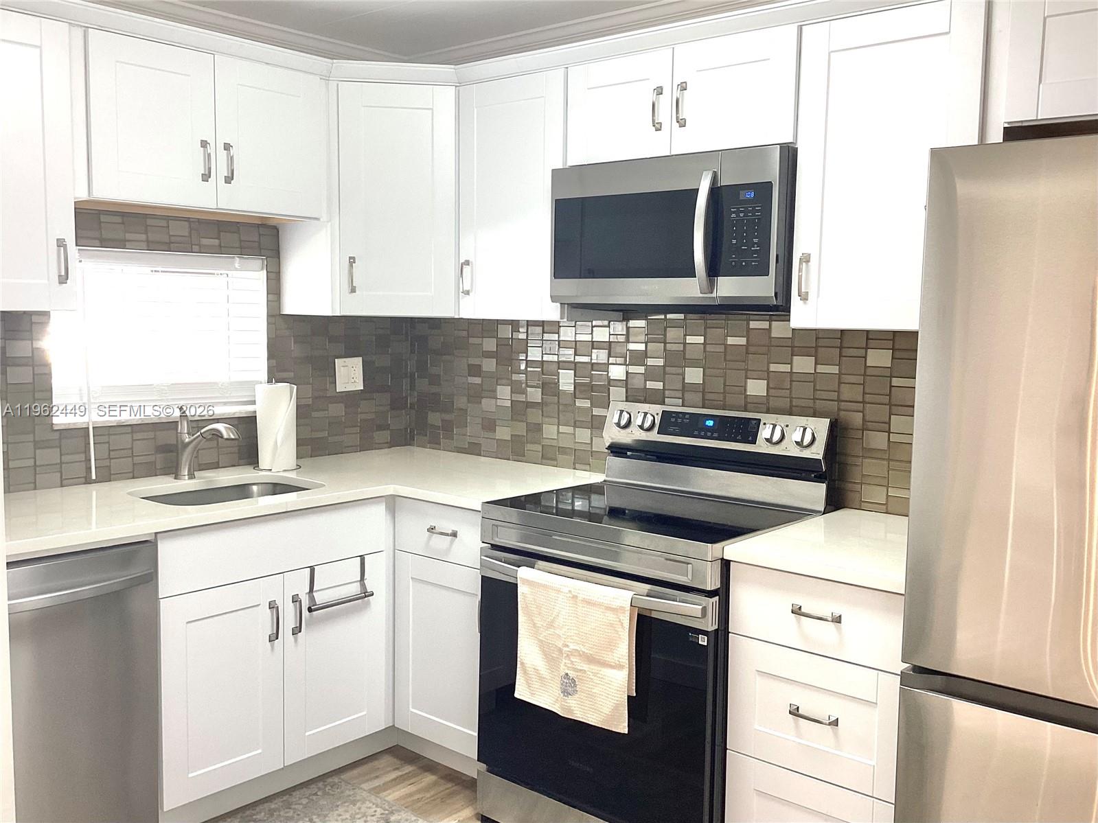 9423 S Hollybrook Lake Dr # 106 — Photo 5
