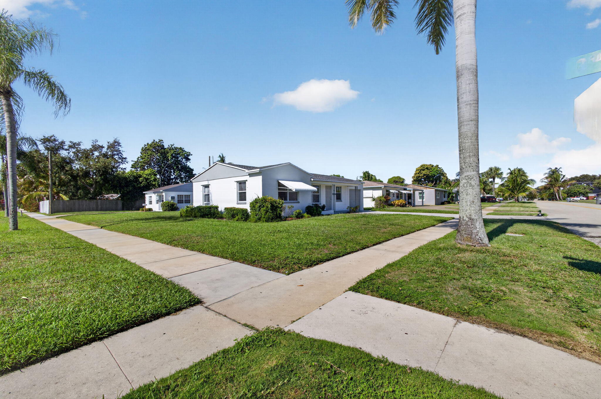 304 Cypress Drive — Photo 3