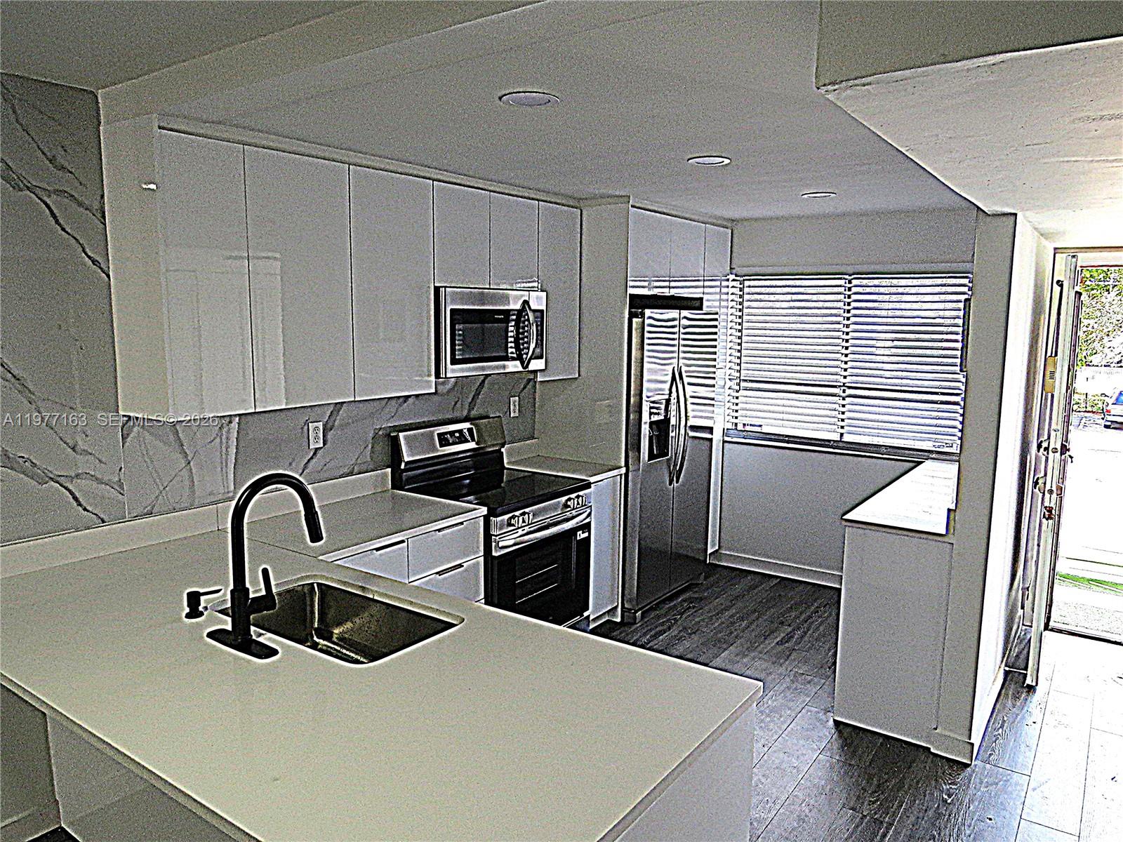 3591 Inverrary Dr # 203, Lauderhill FL 33319