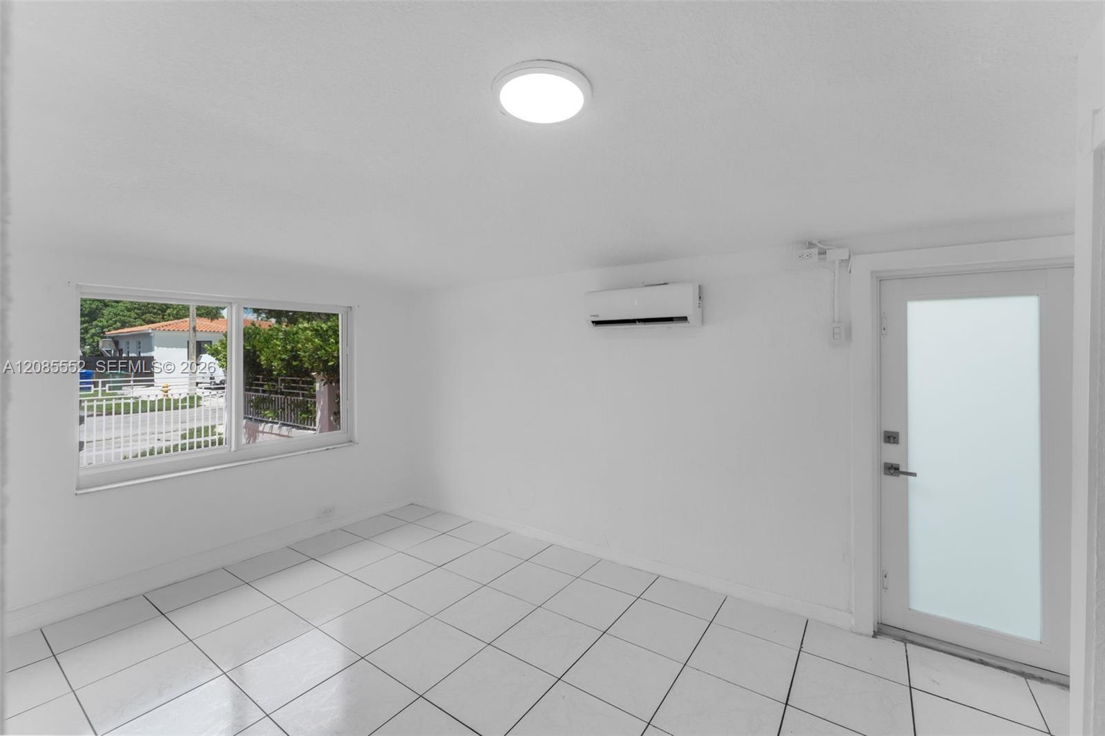 201 SW 51st Ct # 5 — Photo 4