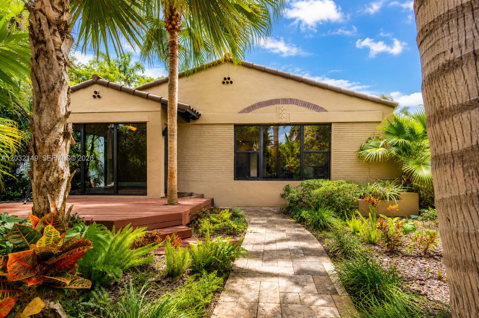 4230 Royal Palm Ave, Miami Beach FL 33140