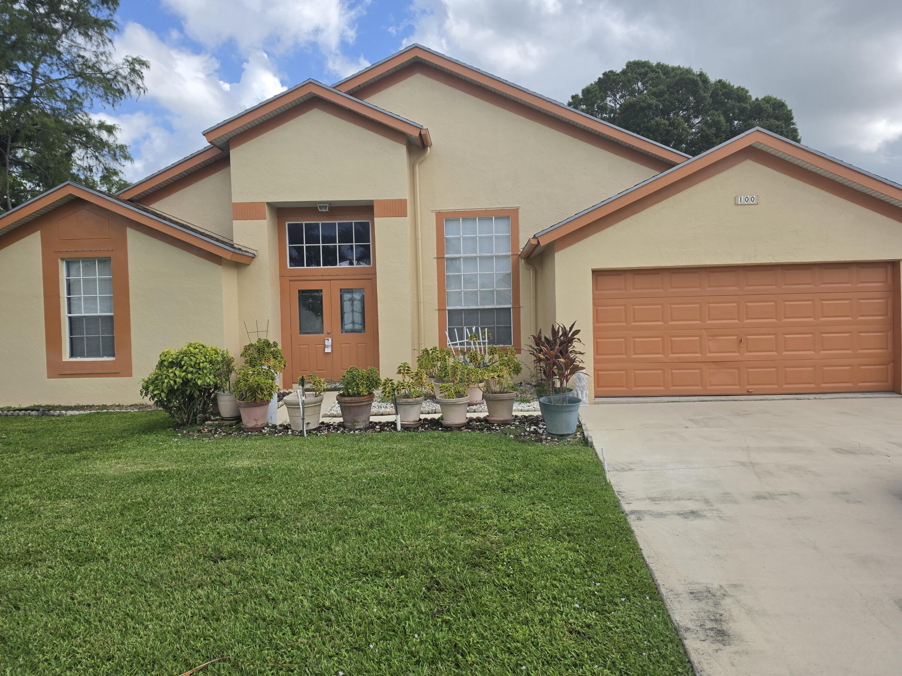 100 KINGS Way, Royal Palm Beach FL 33411