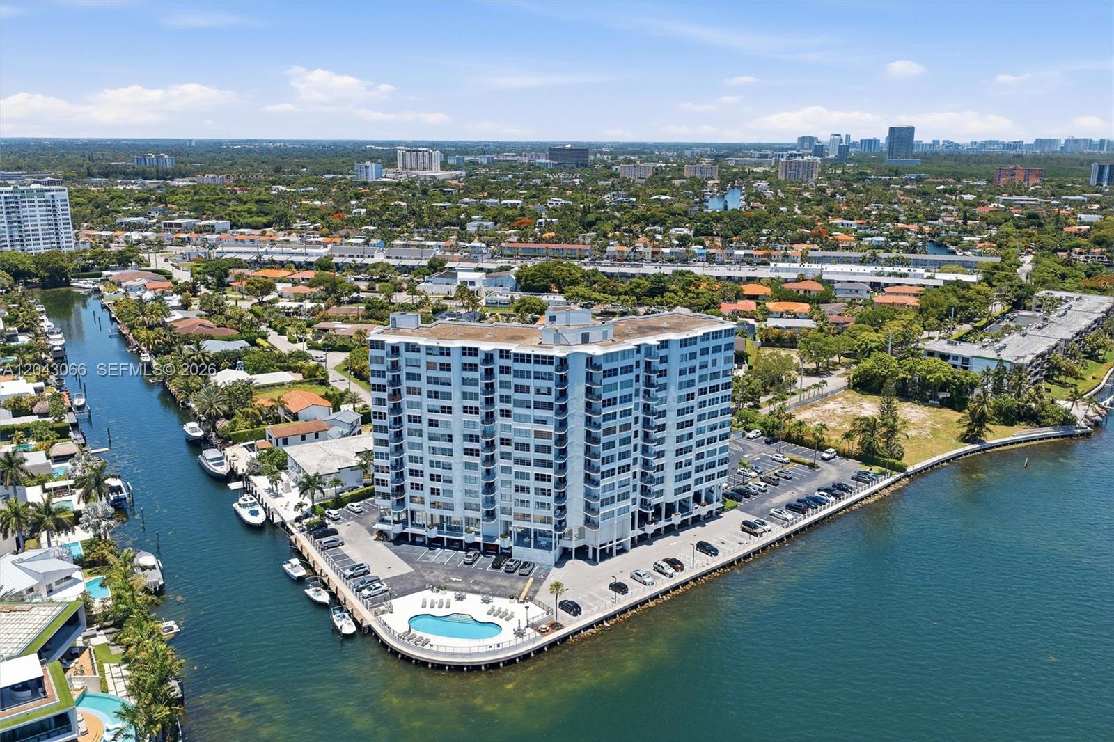 11930 N Bayshore Dr # 609, North Miami FL 33181