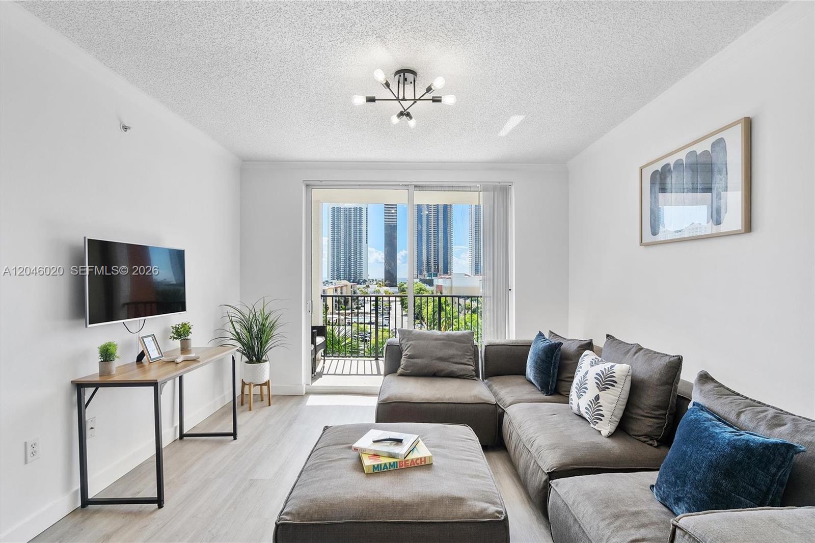17100 N Bay Rd # 1717, Sunny Isles Beach FL 33160