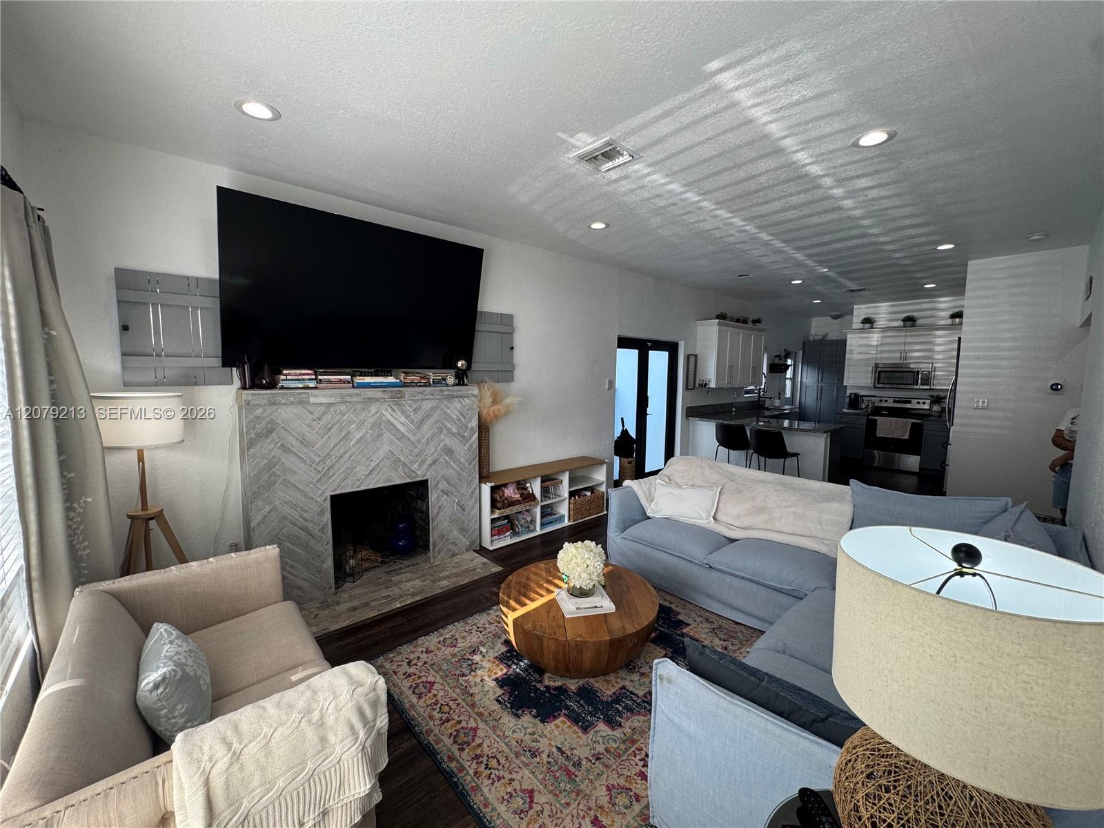 10841 NE 2nd Pl — Photo 5