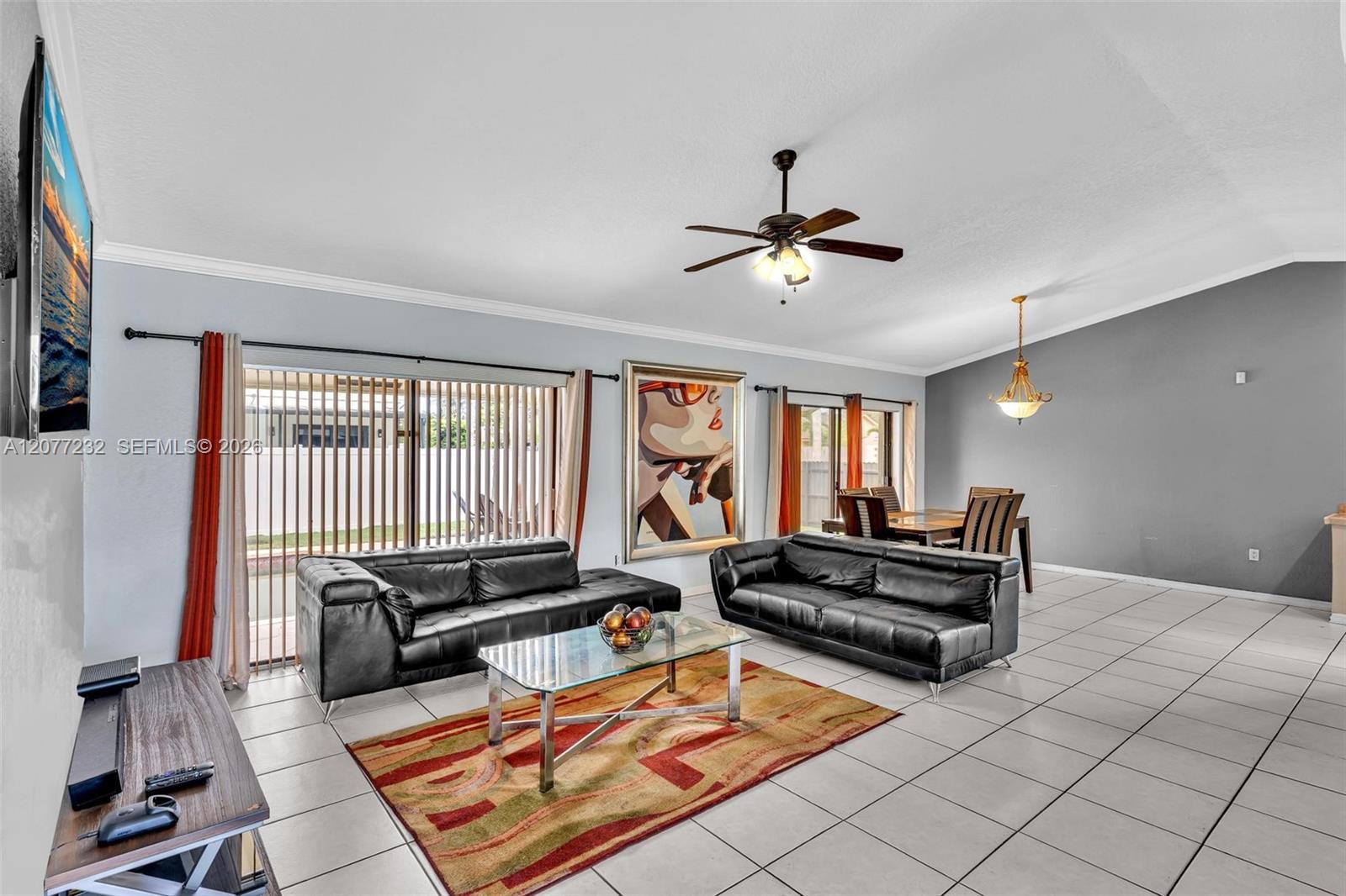 741 SW 100th Ter — Photo 5