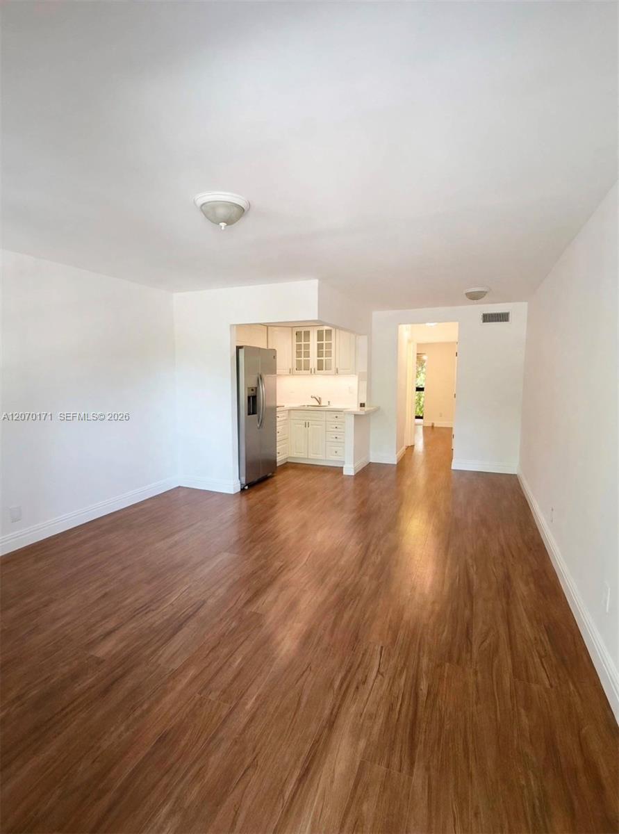 1231 SE 1st St # 12 — Photo 3