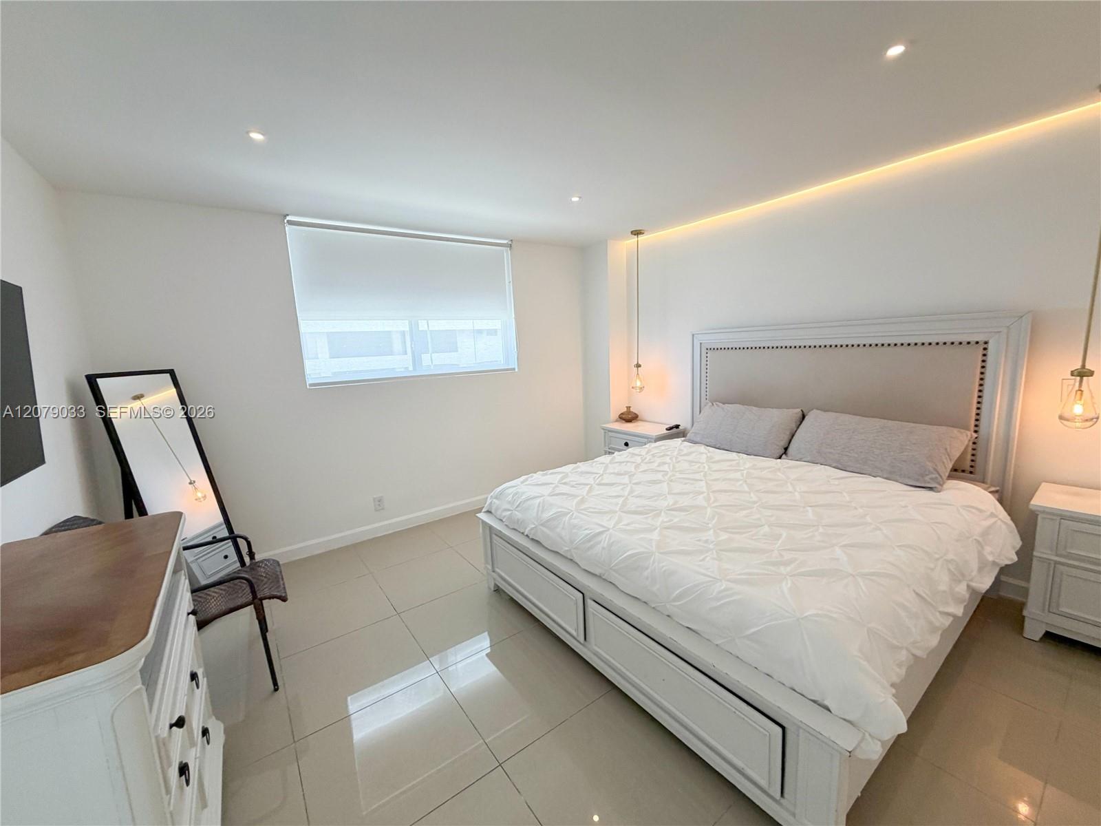 4001 S Ocean Dr # 11J — Photo 3