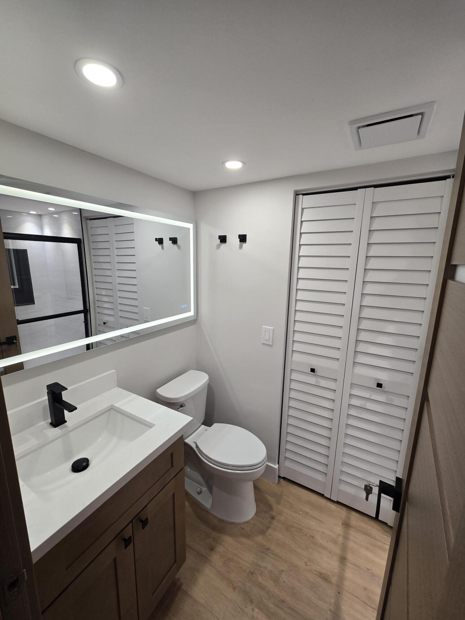 306 LAKE ARBOR Drive — Photo 4