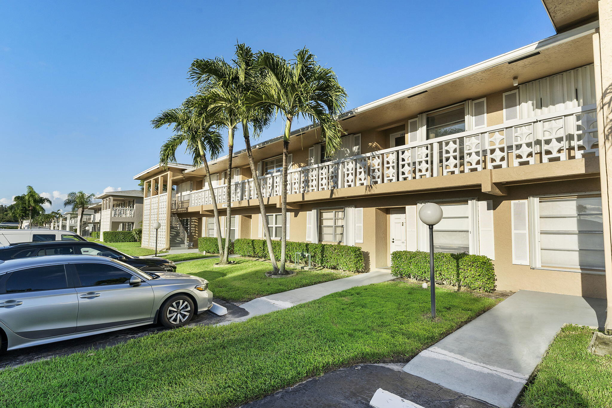 1050 Citrus # 202, Delray Beach FL 33445